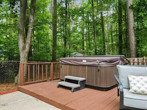 Exterior - 14 Gloucester Ct, Durham, NC 27713 photo 9 of 14