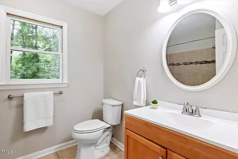 Bath - 14 Gloucester Ct, Durham, NC 27713 photo 4 of 4