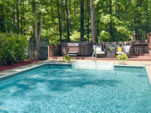 Exterior - 14 Gloucester Ct, Durham, NC 27713 photo 13 of 14