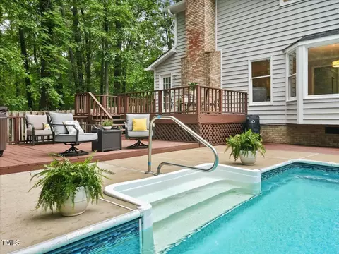 Exterior - 14 Gloucester Ct, Durham, NC 27713 photo 12 of 14