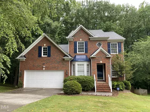 306 Fincastle Dr, Cary, NC 27513