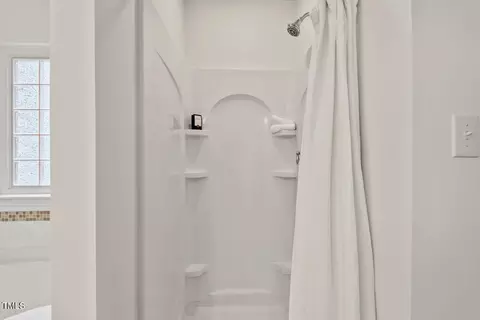 Bath - 8013 Morrell Ln, Durham, NC 27713 photo 5 of 6
