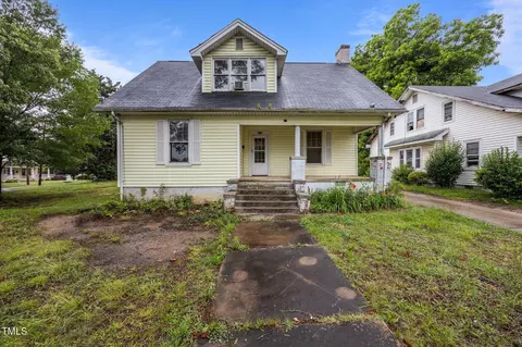421 E Morehead St, Burlington, NC 27215