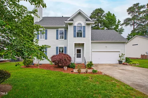 102 W Hill Dr, Cary, NC 27519