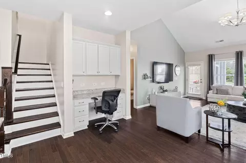 Entry Way - 105 Putters Ct, Durham, NC 27703 photo 2 of 7