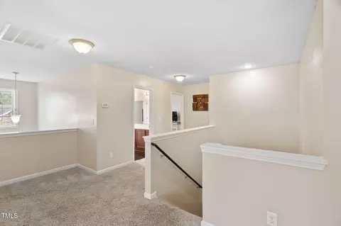 Entry Way - 105 Putters Ct, Durham, NC 27703 photo 5 of 7