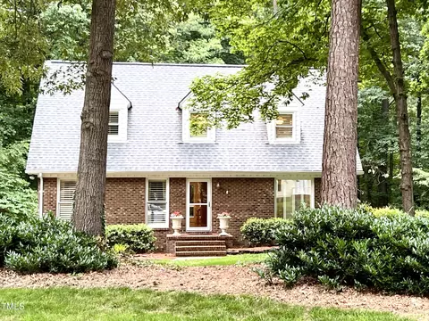 8620 Brookdale Dr, Raleigh, NC 27613