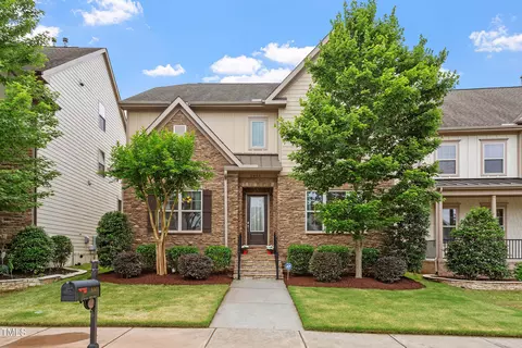5003 Blue Jack Oak Dr, Cary, NC 27519