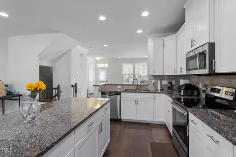 Kitchen - 1001 Drayman Pl, Apex, NC 27502 photo 2 of 4