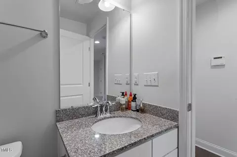 Bath - 1001 Drayman Pl, Apex, NC 27502 photo 6 of 7