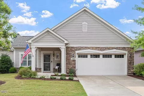228 Ellisview Dr, Cary, NC 27519