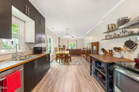 Kitchen - 119 Danforth Dr, Cary, NC 27511 photo 3 of 4