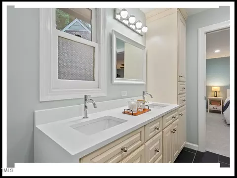 Bath - 45 Birnham Ln, Durham, NC 27707 photo 8 of 9