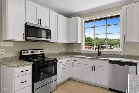 519 W Raleigh St, Siler City, NC 27344