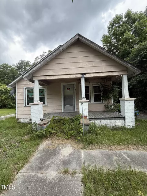 514 Bullard St, Lumberton, NC 28360