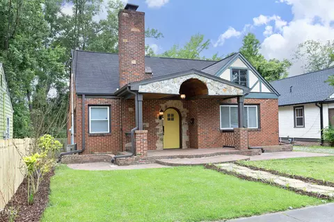 106 E Club Blvd, Durham, NC 27704