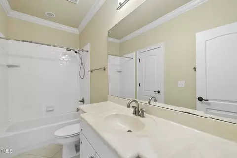 Bath - 1210 Brooks Ave, Raleigh, NC 27607 photo 3 of 4