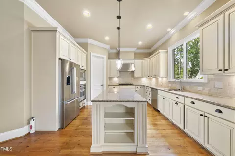 Kitchen - 1210 Brooks Ave, Raleigh, NC 27607 photo 2 of 6