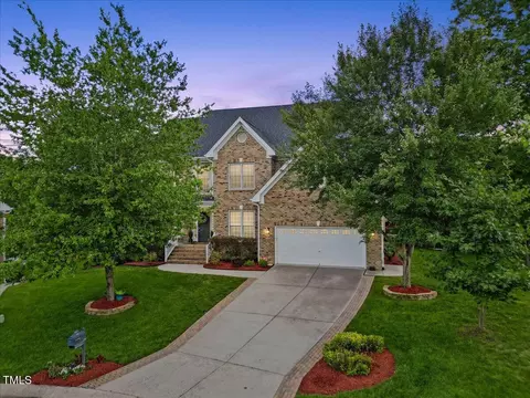 4 Pickard Pl, Durham, NC 27703