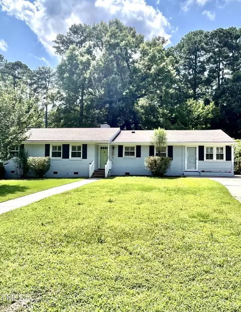 808 Ravenwood Dr, Raleigh, NC 27606