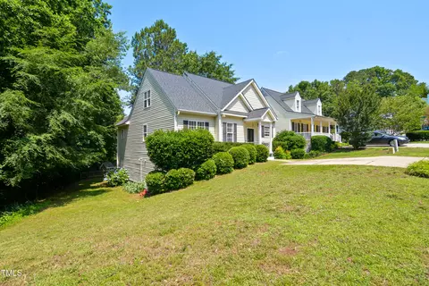 Exterior - 106 Gumdrop Path, Apex, NC 27502 photo 2 of 4