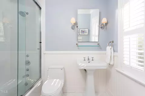 Bath - 3307 Devon Rd, Durham, NC 27707 photo 6 of 6