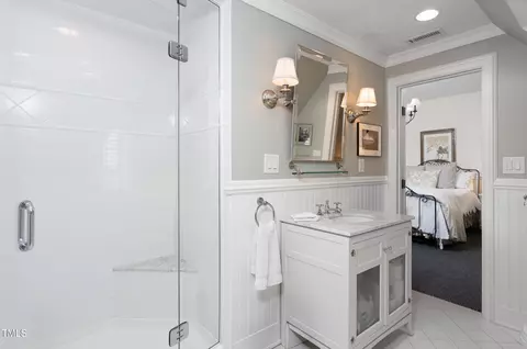 Bath - 3307 Devon Rd, Durham, NC 27707 photo 5 of 6