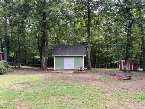 722 Knight Dr, Durham, NC 27712 photo 4