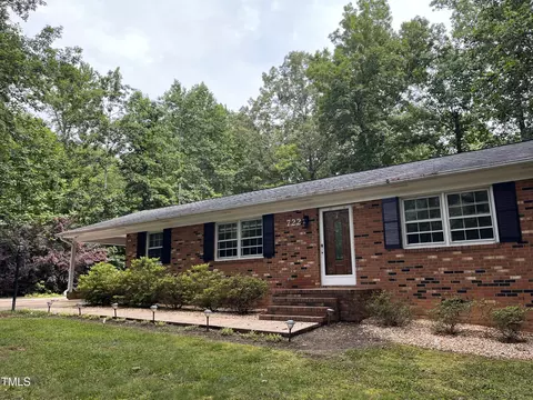 722 Knight Dr, Durham, NC 27712 photo 2