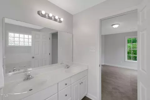 Bath - 248 Robin Loop, Dunn, NC 28334 photo 1 of 4