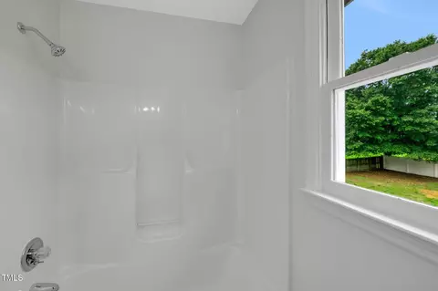 Bath - 248 Robin Loop, Dunn, NC 28334 photo 3 of 4