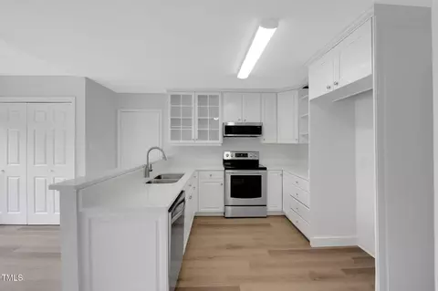 Kitchen - 248 Robin Loop, Dunn, NC 28334 photo 1 of 3