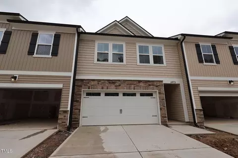6973 Doddridge Ln #17, Cary, NC 27519