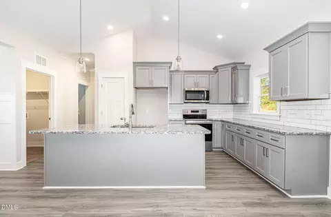 183 Tee Dr, Selma, NC 27576 photo 8