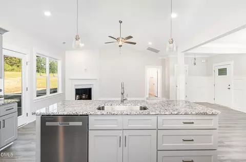183 Tee Dr, Selma, NC 27576 photo 9