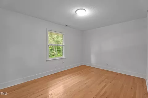 Bedroom - 129 Castle Dr, Smithfield, NC 27577 photo 1 of 6