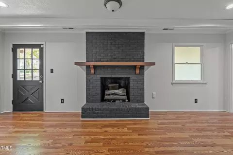 Living - 129 Castle Dr, Smithfield, NC 27577 photo 6 of 6