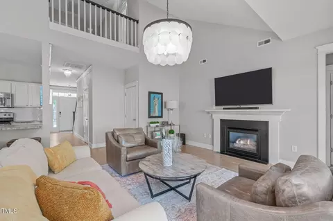105 Bridgegate Dr, Cary, NC 27519 photo 6