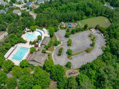 105 Bridgegate Dr, Cary, NC 27519 photo 33