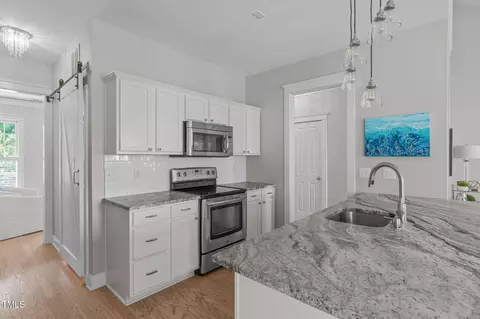 105 Bridgegate Dr, Cary, NC 27519 photo 12