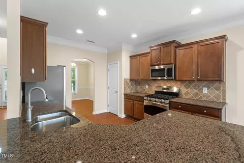 Kitchen - 210 Strolling Way, Durham, NC 27707 photo 3 of 4