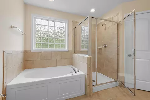 Bath - 210 Strolling Way, Durham, NC 27707 photo 5 of 6