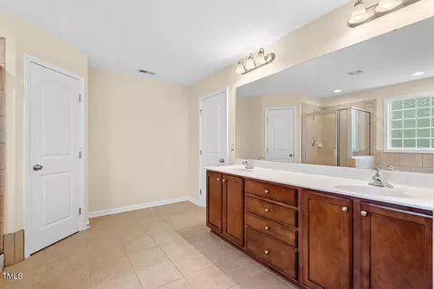 Bath - 210 Strolling Way, Durham, NC 27707 photo 2 of 6