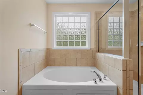 Bath - 210 Strolling Way, Durham, NC 27707 photo 4 of 6