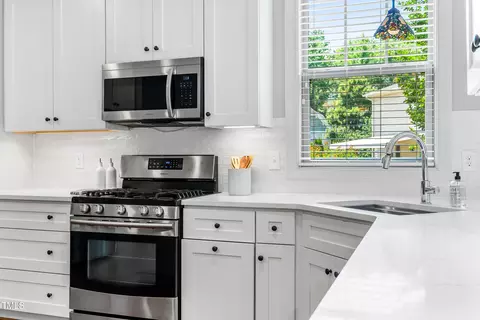 Kitchen - 118 Fox Run Ct, Durham, NC 27705 photo 4 of 5