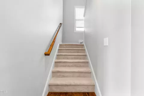 Entry Way - 118 Fox Run Ct, Durham, NC 27705 photo 2 of 7