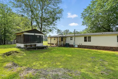 106 Loop Rd, Raeford, NC 28376 photo 30