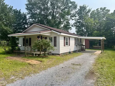 912 E Pope St, Dunn, NC 28334
