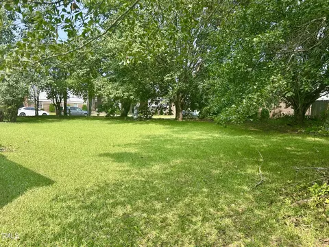 Exterior - 912 E Pope St, Dunn, NC 28334 photo 5 of 5