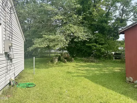 Exterior - 912 E Pope St, Dunn, NC 28334 photo 4 of 5